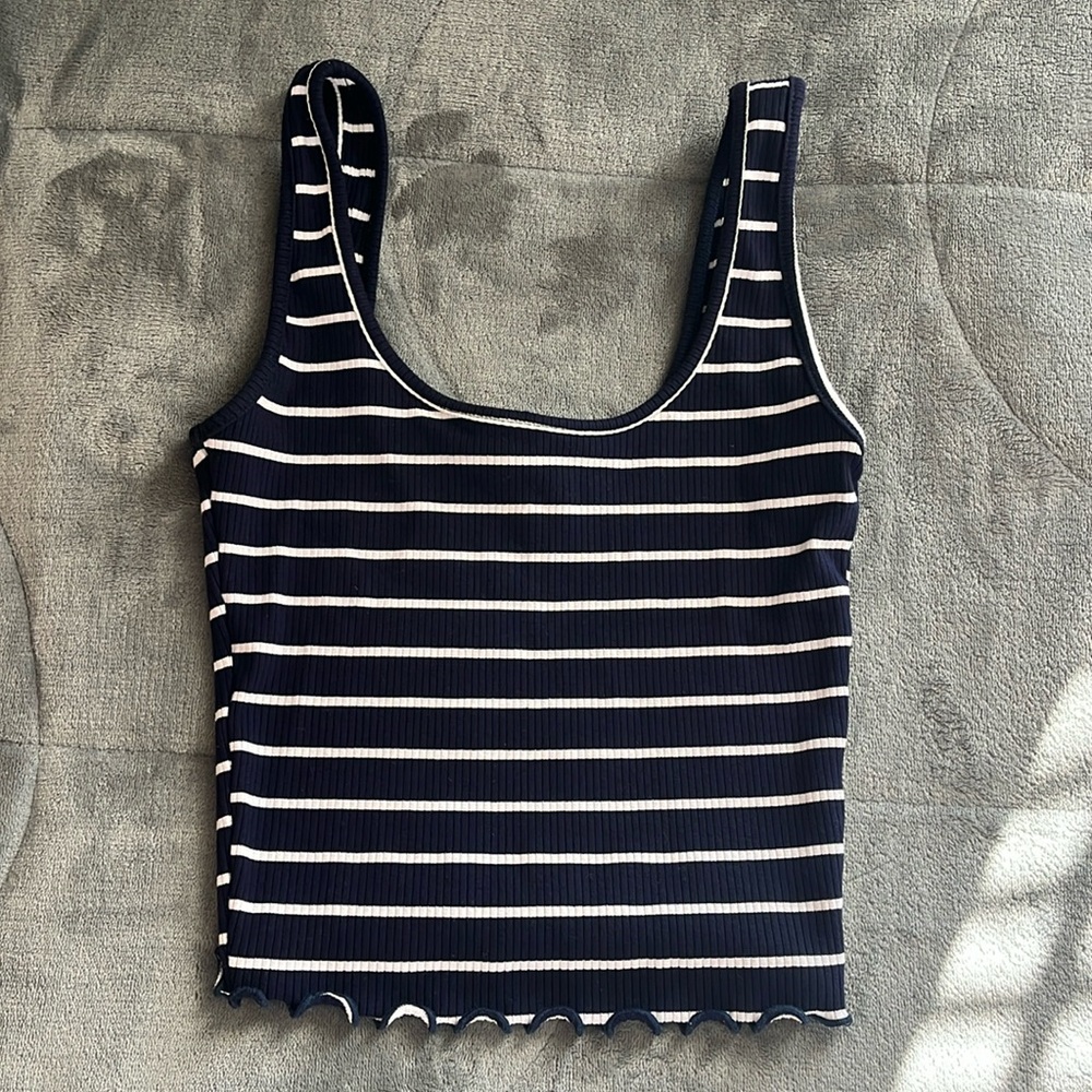 S Liz & Sara navy and white striped crop tank